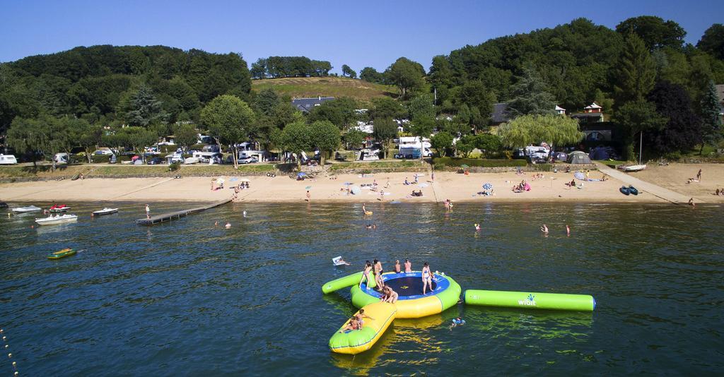 Beau-Rivage Du Lac De Pareloup Hotell Salles-Curan Eksteriør bilde
